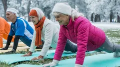 10-minutenwork-out die je buikspieren na je 50e versterkt: beter dan een uur cardio