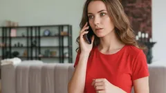 Waarom je echt nooit "ja" moet zeggen aan de telefoon – je zult verbaasd zijn