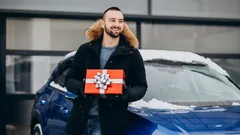 Wat geef je een man die dol is op zijn auto: 20 cadeautips die altijd scoren